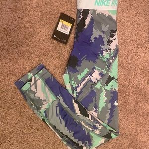 Nike Pro hyperwarm tights